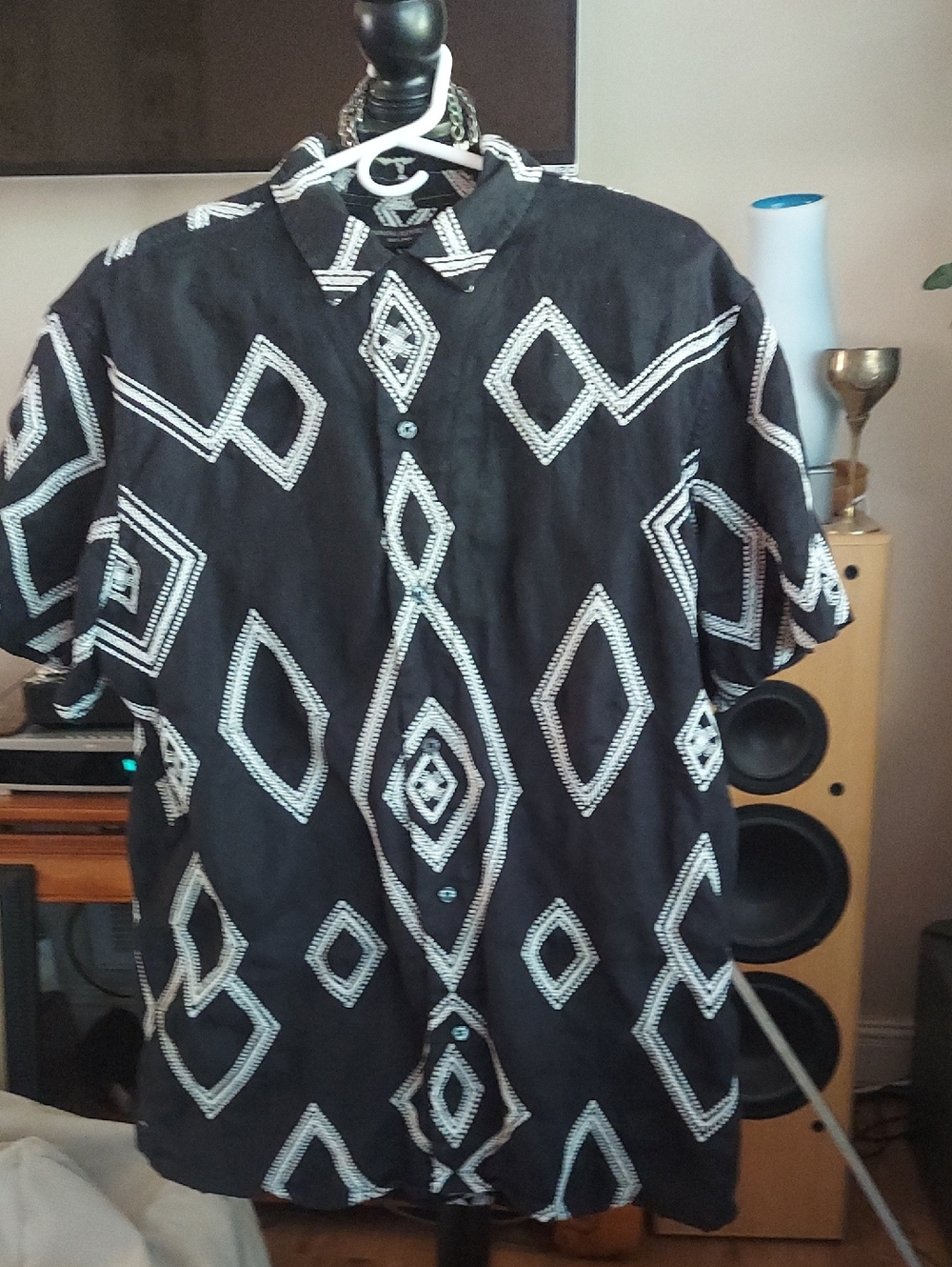 Men's Banana Repub Black Short-Sleeve Button-Up Shirt with White Diamond Pattern